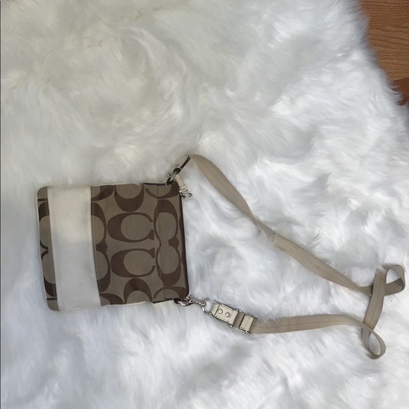 COACH SIGNATURE CROSSBODY BAG - Picture 8 of 8